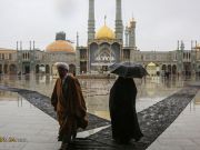 El estado del Santuario de la Honorable Fátima Al-Ma’asumah (P) durante el nevoso aniversario del natalicio de Imam Alí (P)” El estado del Santuario de la Honorable Fátima Al-Ma’asumah (P) durante el nevoso aniversario del natalicio de Imam Alí (P)”