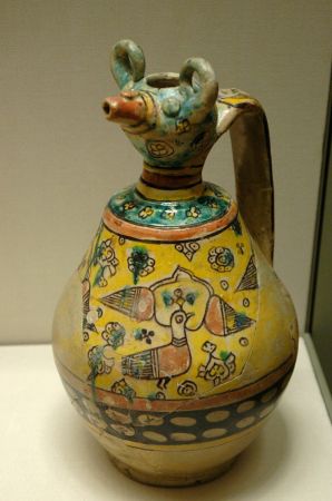 Ewer buff ware