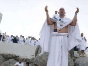 Los musulmanes lapidan a Satán en la gran peregrinación a La Meca Los musulmanes lapidan a Satán en la gran peregrinación a La Meca