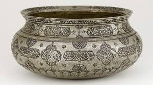Ghalamzani on a bowl